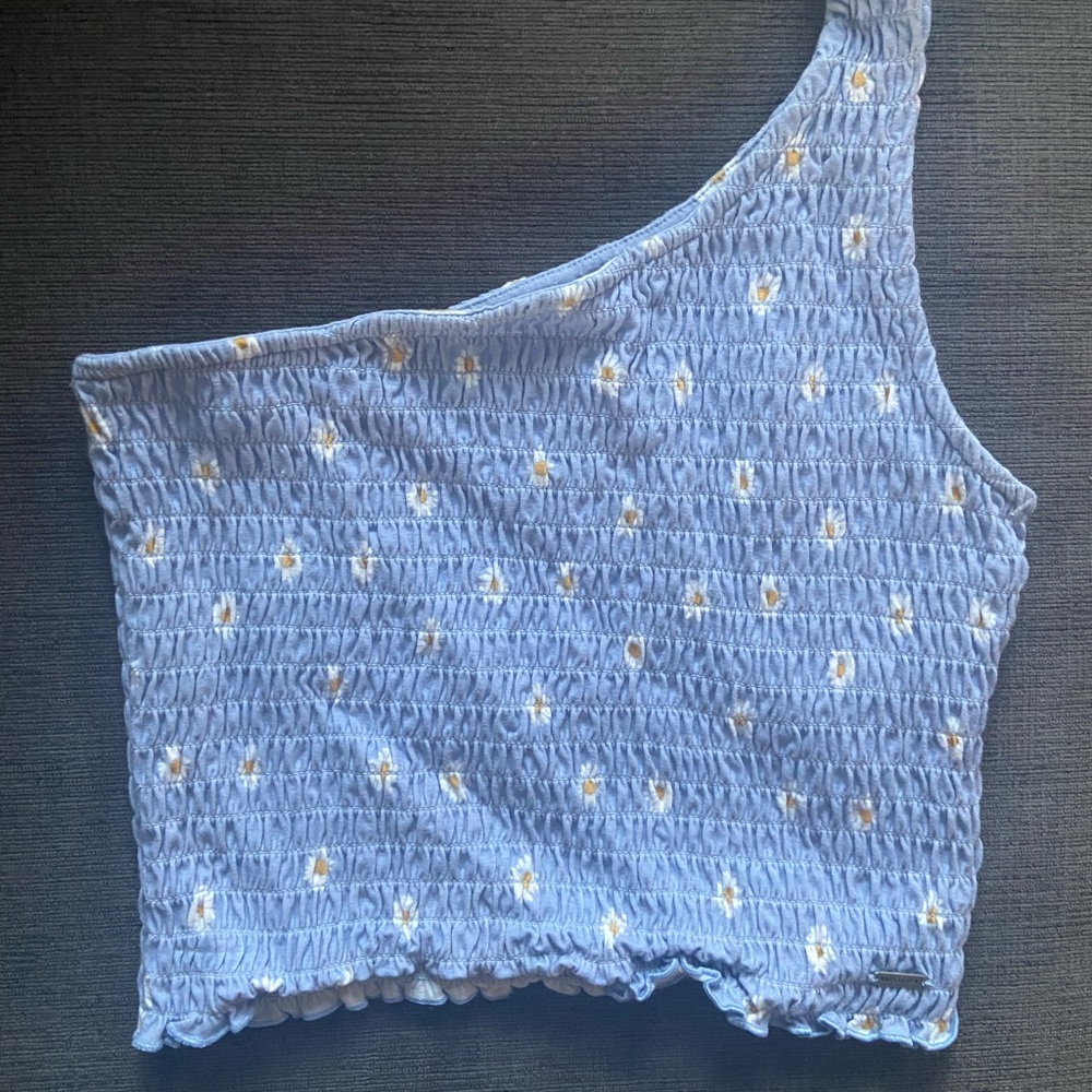 One shoulder hollister crop top